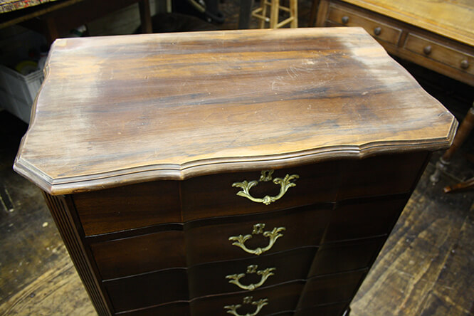 CONSERVING YOUR ANTIQUE FURNITURE 3